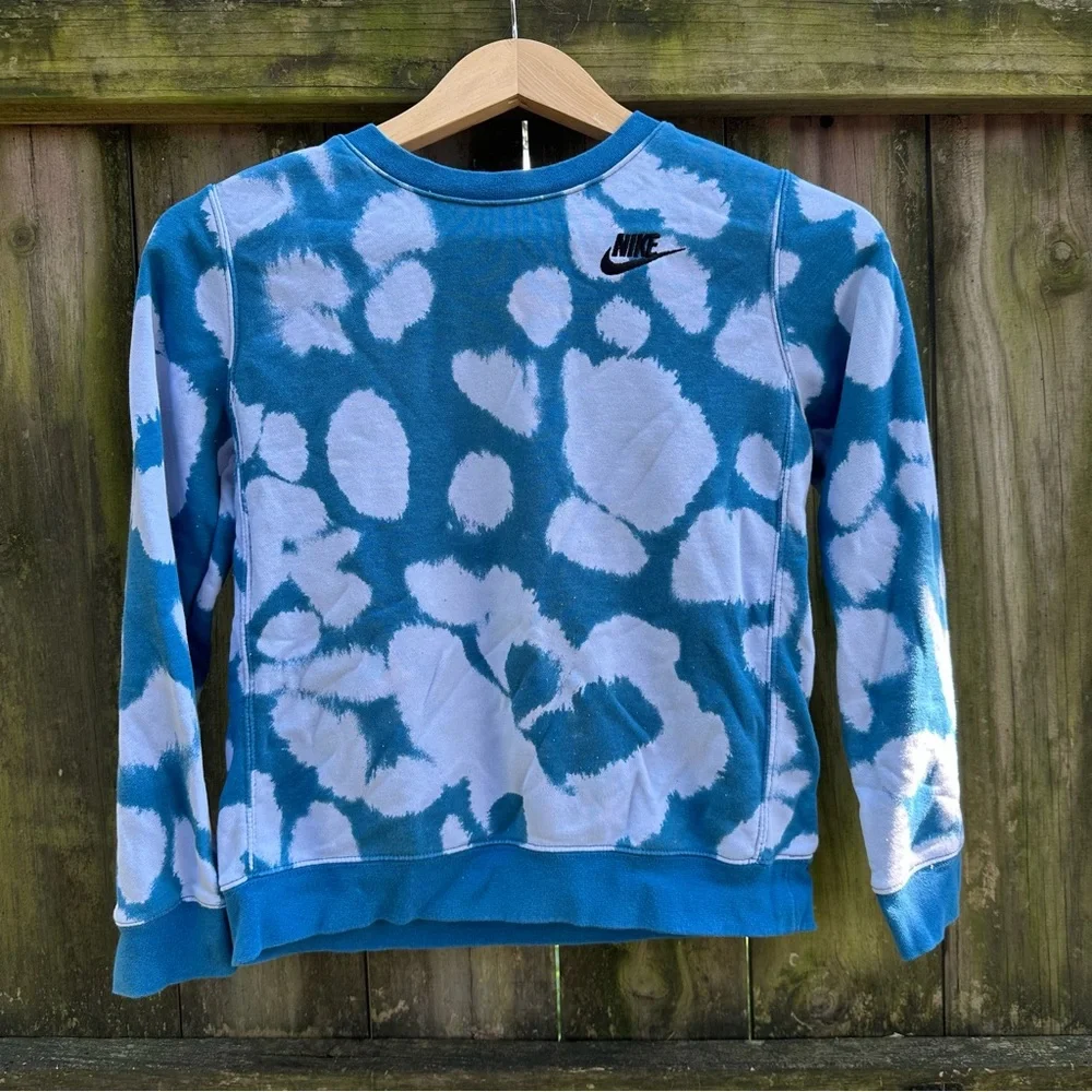Nike Tie Dye Crewneck Sweatshirt Blue and‎ White Size Medium